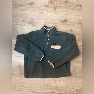 Patagonia Synchilla Pullover in Gray with Pink Trim